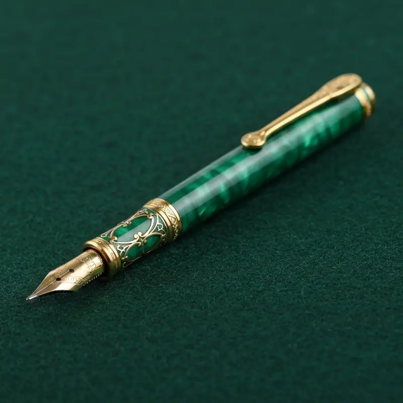 אנשי עסקים ישראלים מנתחים אפשרויות הלוואה למסורבי בנקים